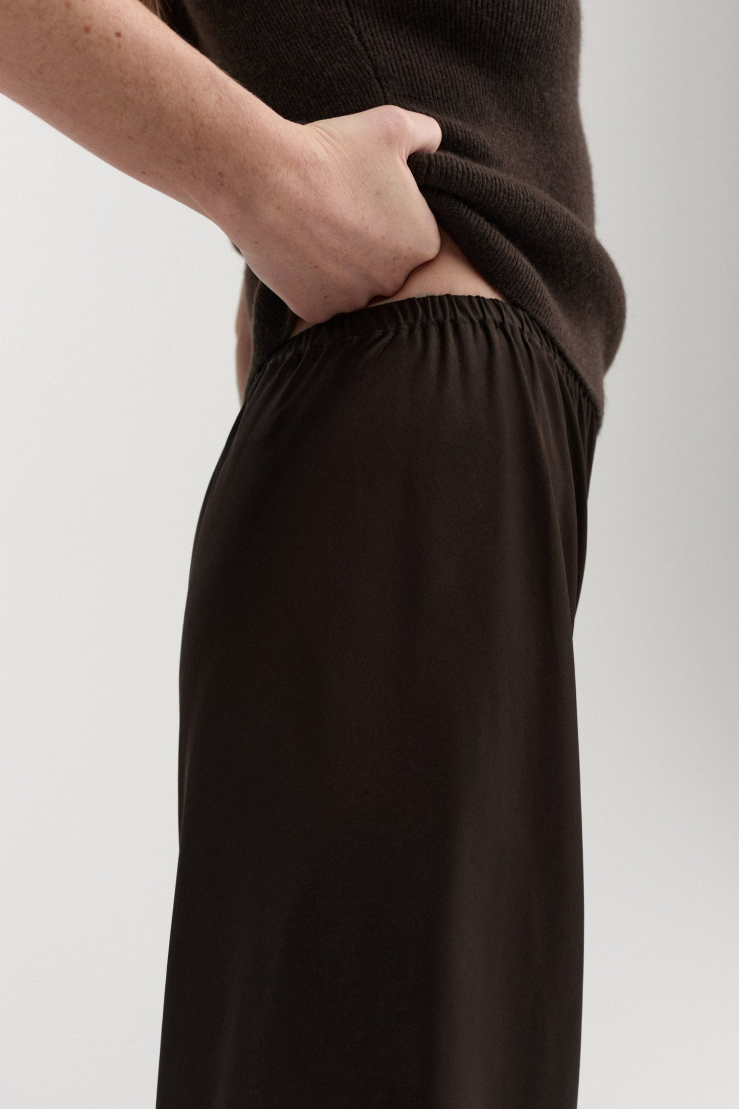 Hose Bias in ChocolateAlmada Label - Anita Hass