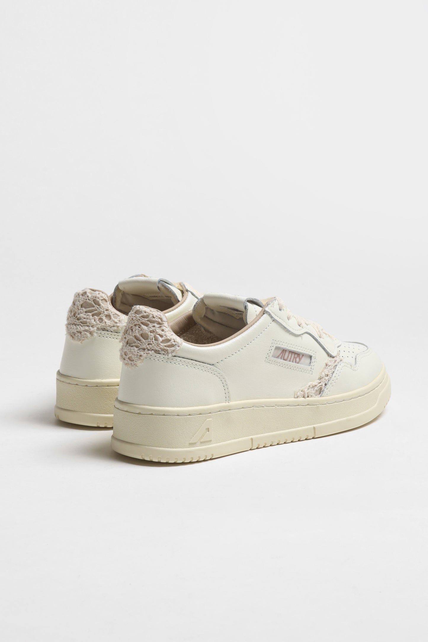 Sneaker Medalist in Macrame/Ecru