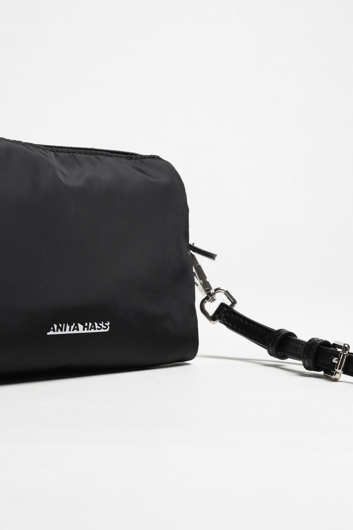 Pouch 'Heart' in Black NylonAnita Hass - Anita Hass