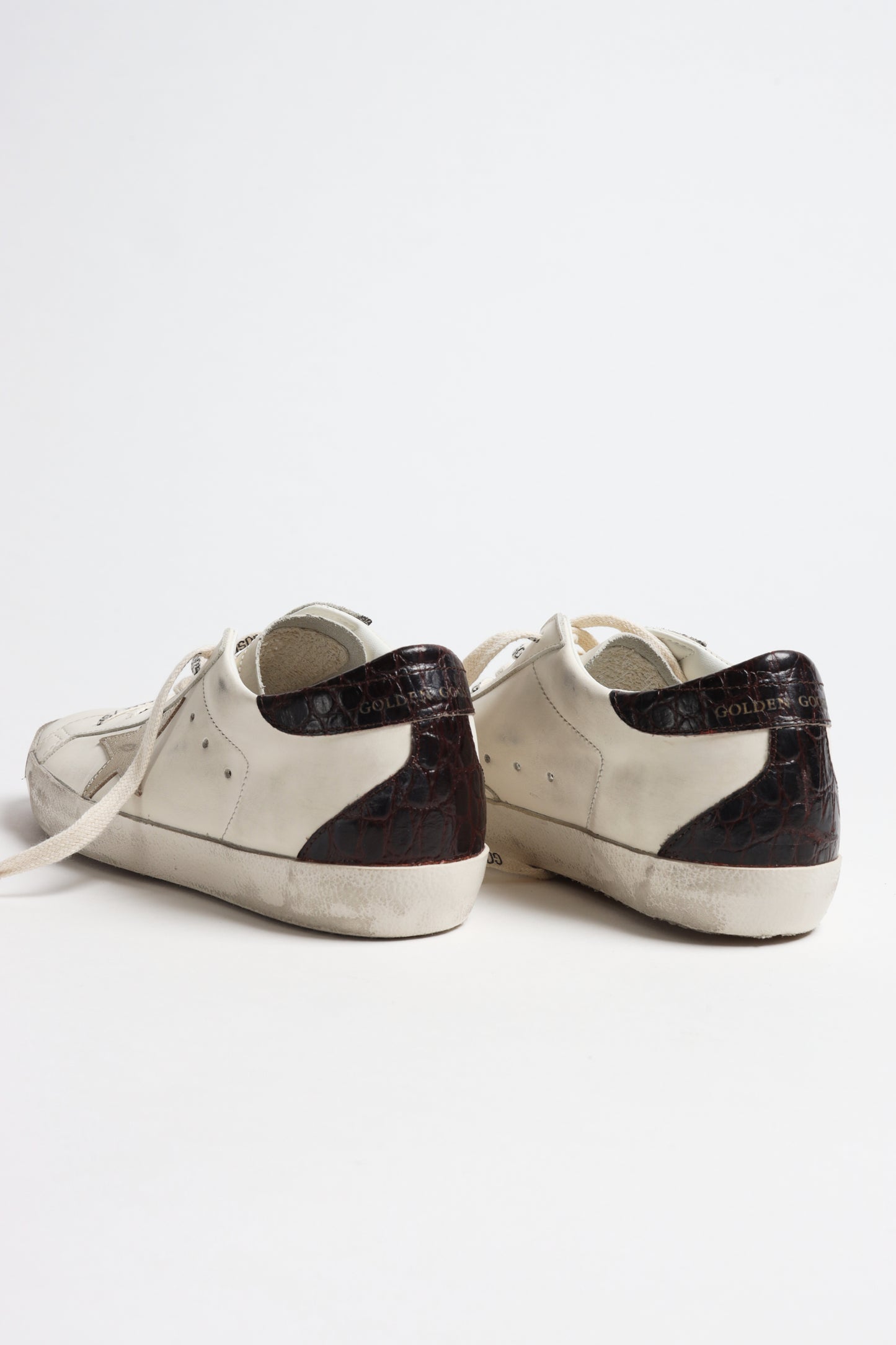 Sneaker Super Star in White/Platinum/BurgundyGolden Goose - Anita Hass