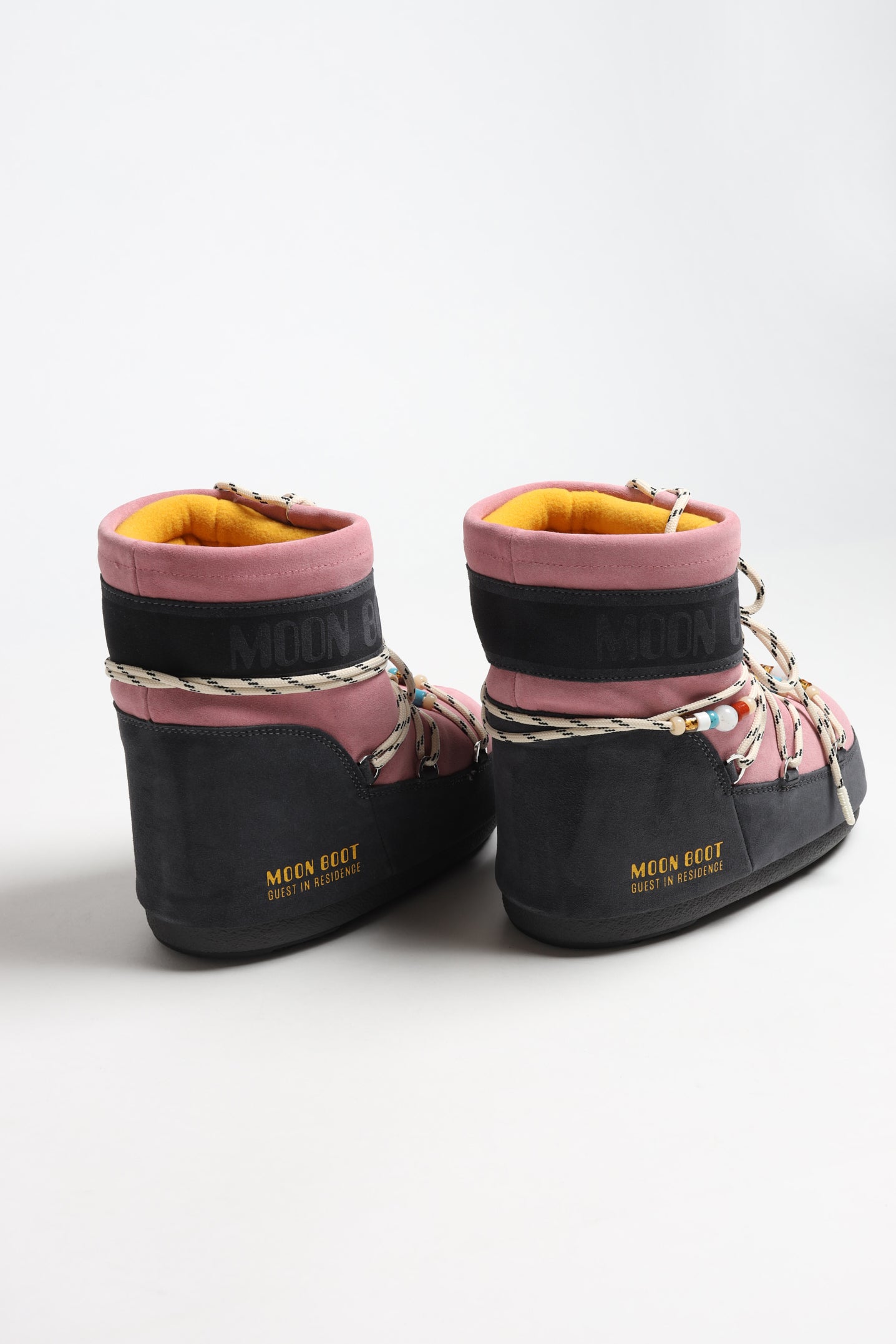 Moon Boot Icon Low Beads in Grey/Rose