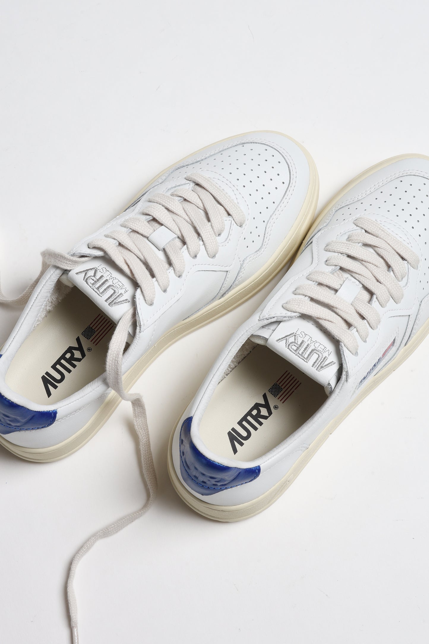 Sneaker Medalist Low in Weiß/BlauAutry - Anita Hass
