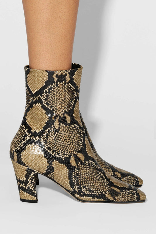 Boots Maris in Snake Hazelnut Aeyde