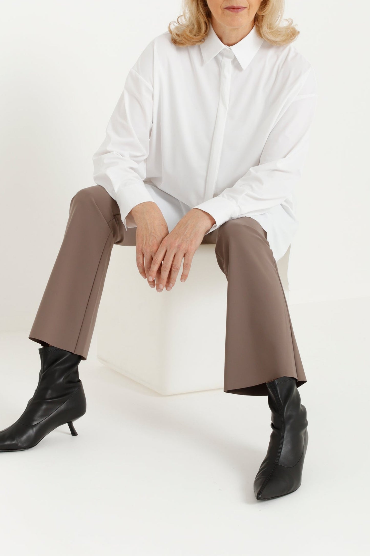 Hose Day in TaupeOflab - Anita Hass