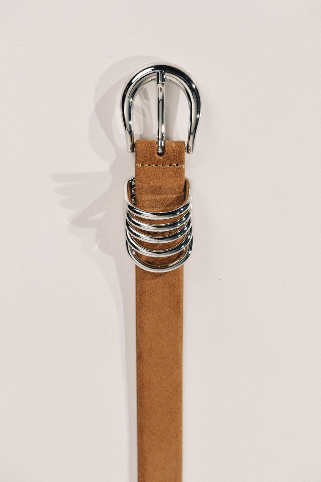 Gürtel Hollyhock in Caramel Suede/SilverDéhanche - Anita Hass