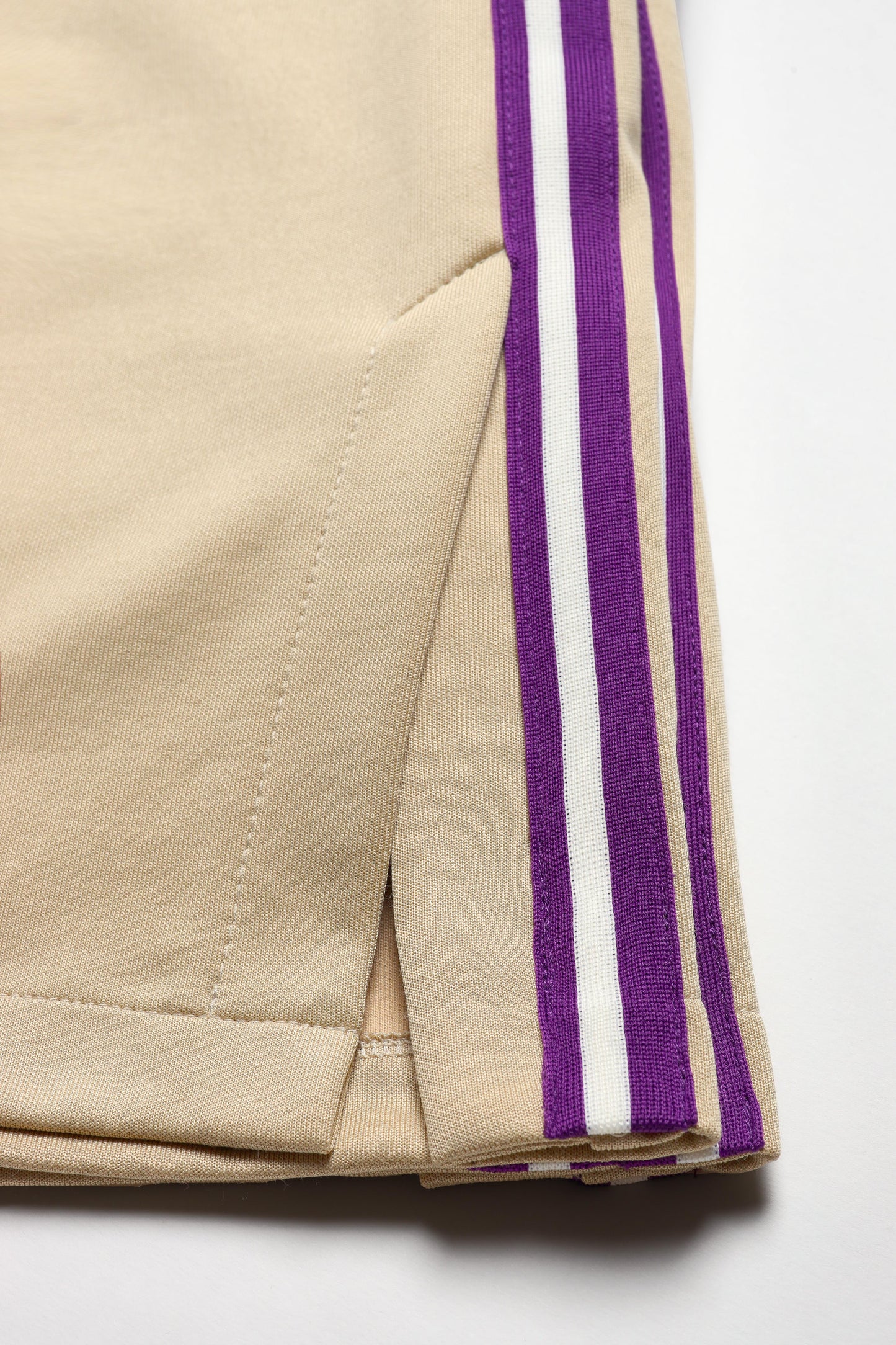 Pants Flores Next in Macadamia