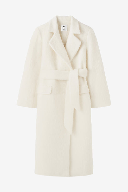 Mantel Ivy in CreamAlmada Label - Anita Hass