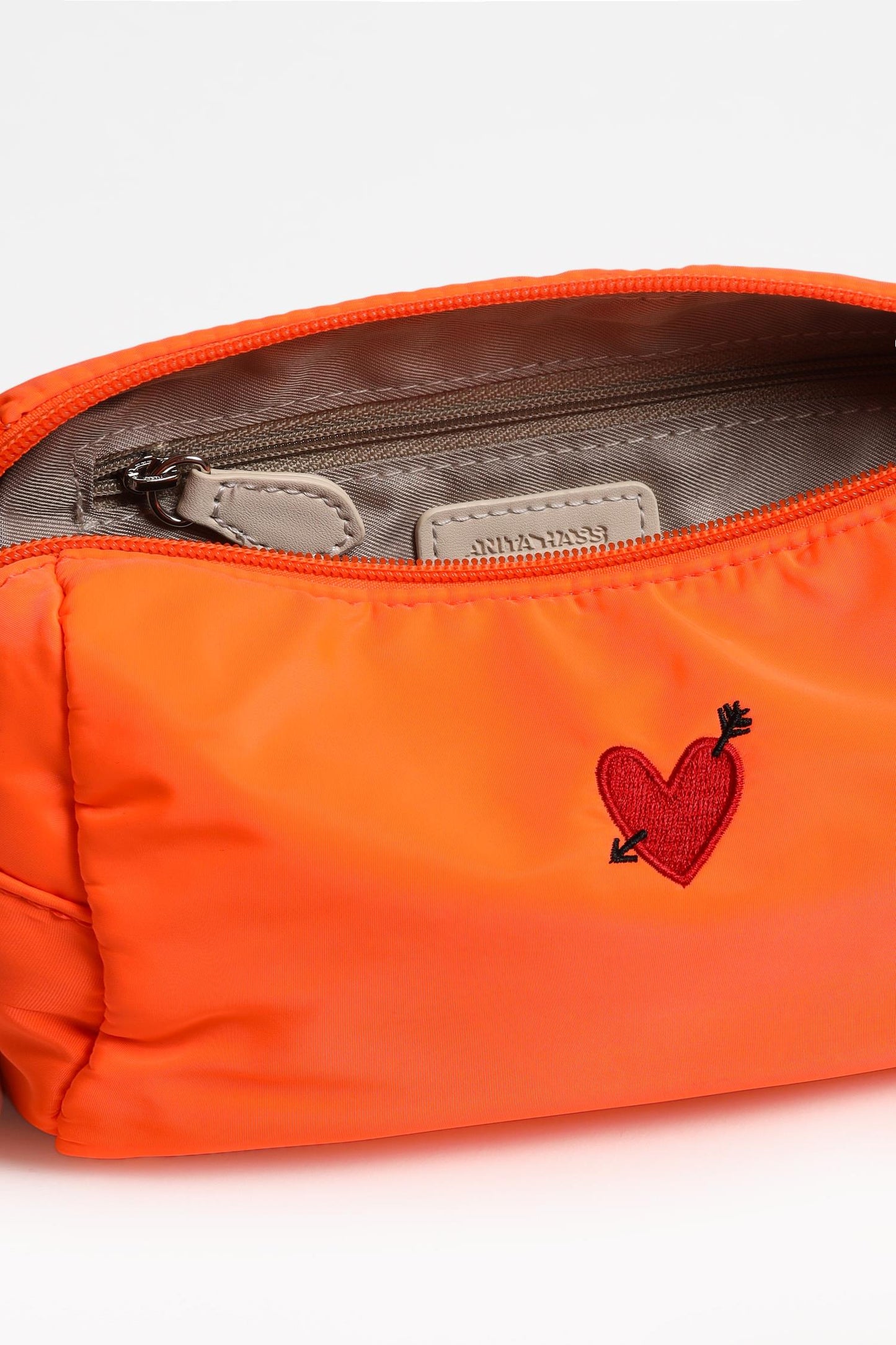 Bolsa «Heart» de nailon naranja neón - Anita Hass - Anita Hass
