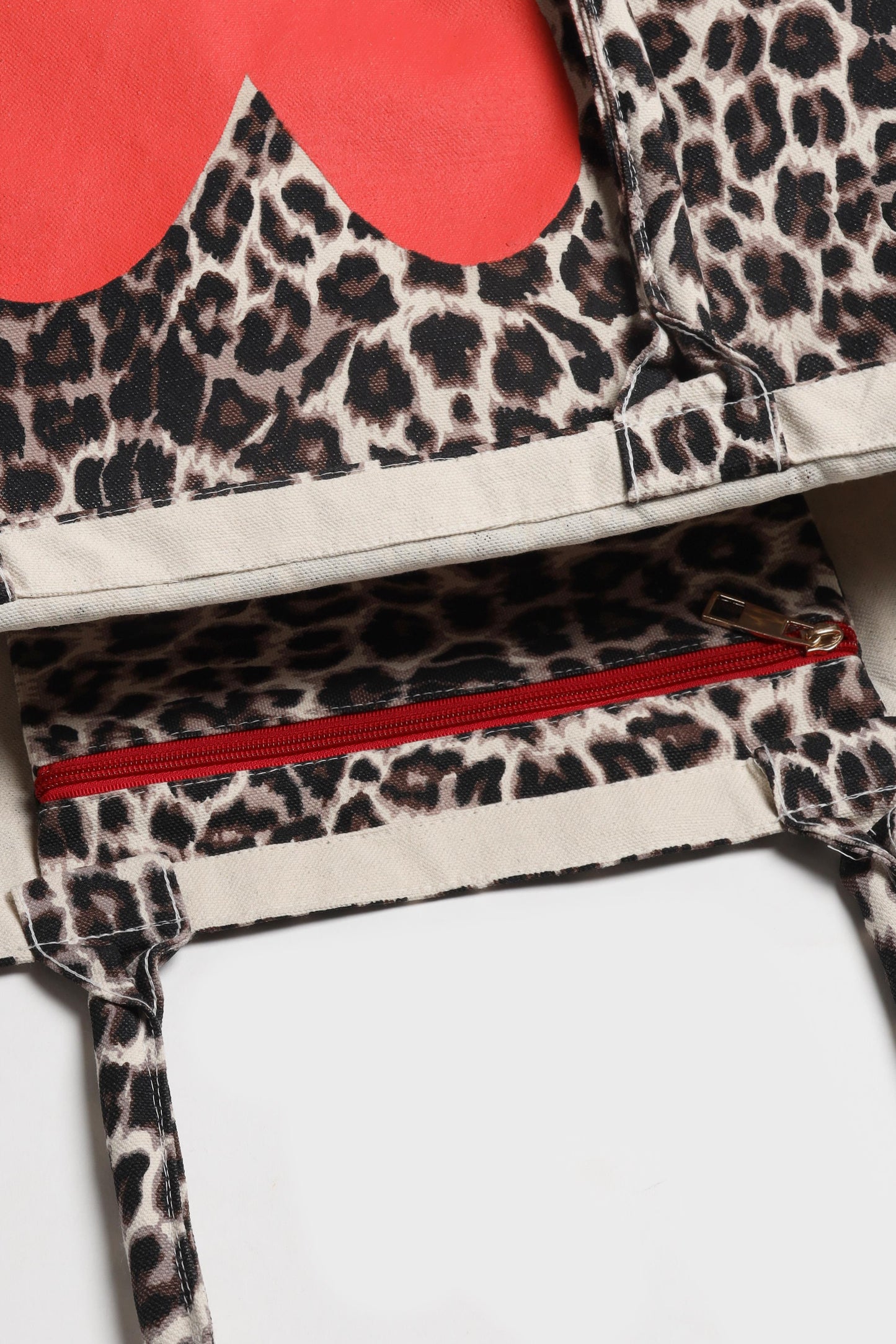 Shopper 'Heart' Large in Leo Anita Hass