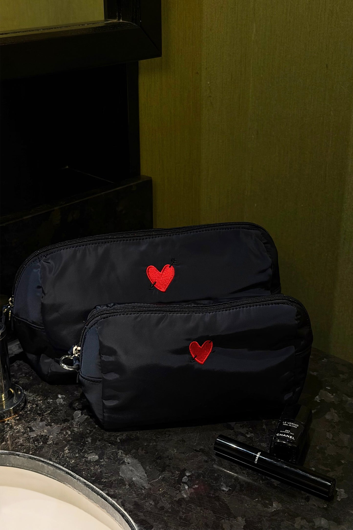 Pouch 'Heart' Large in Black Nylon