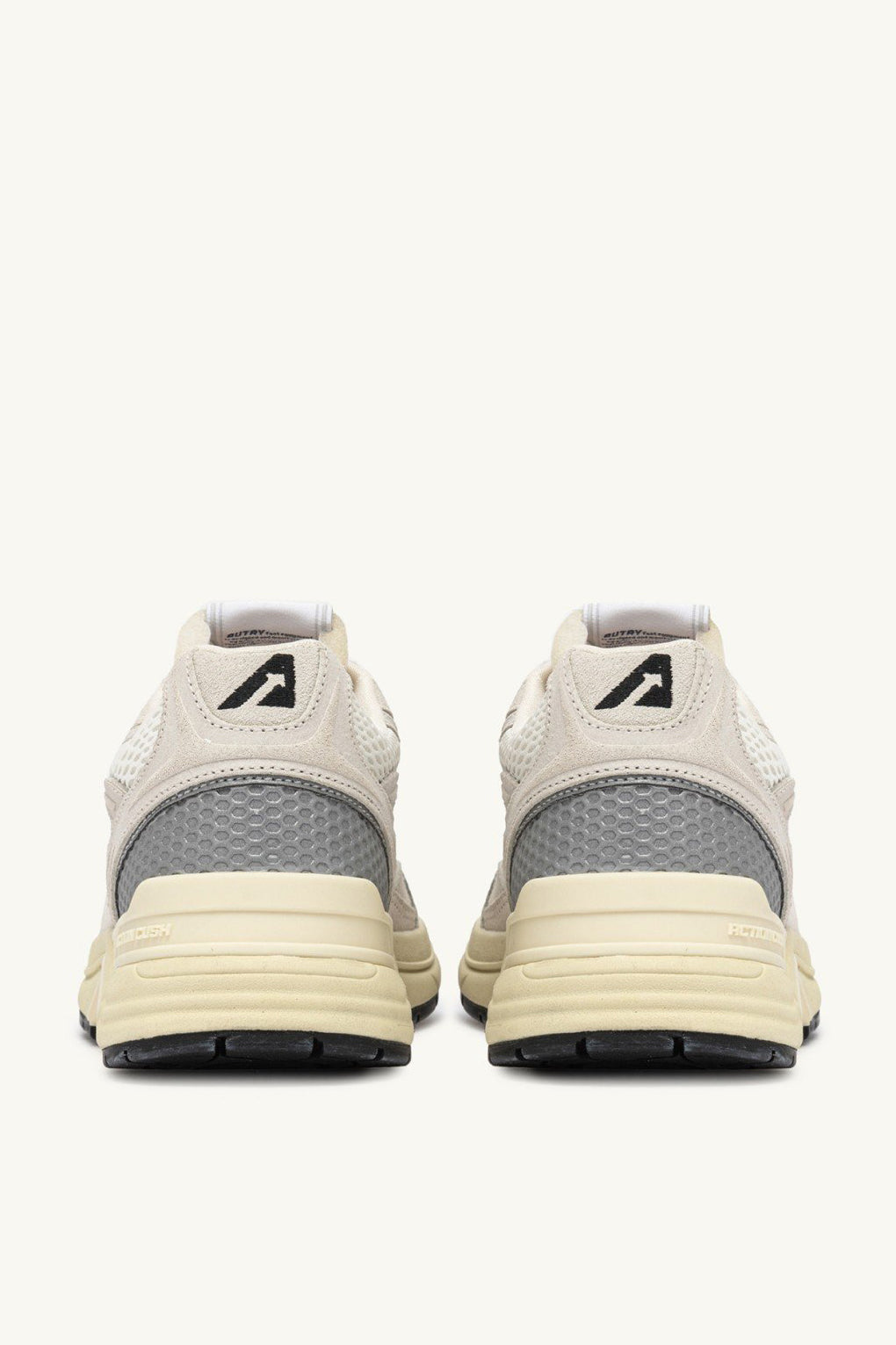 Sneaker Hyperway in Suede White/Silver Autry