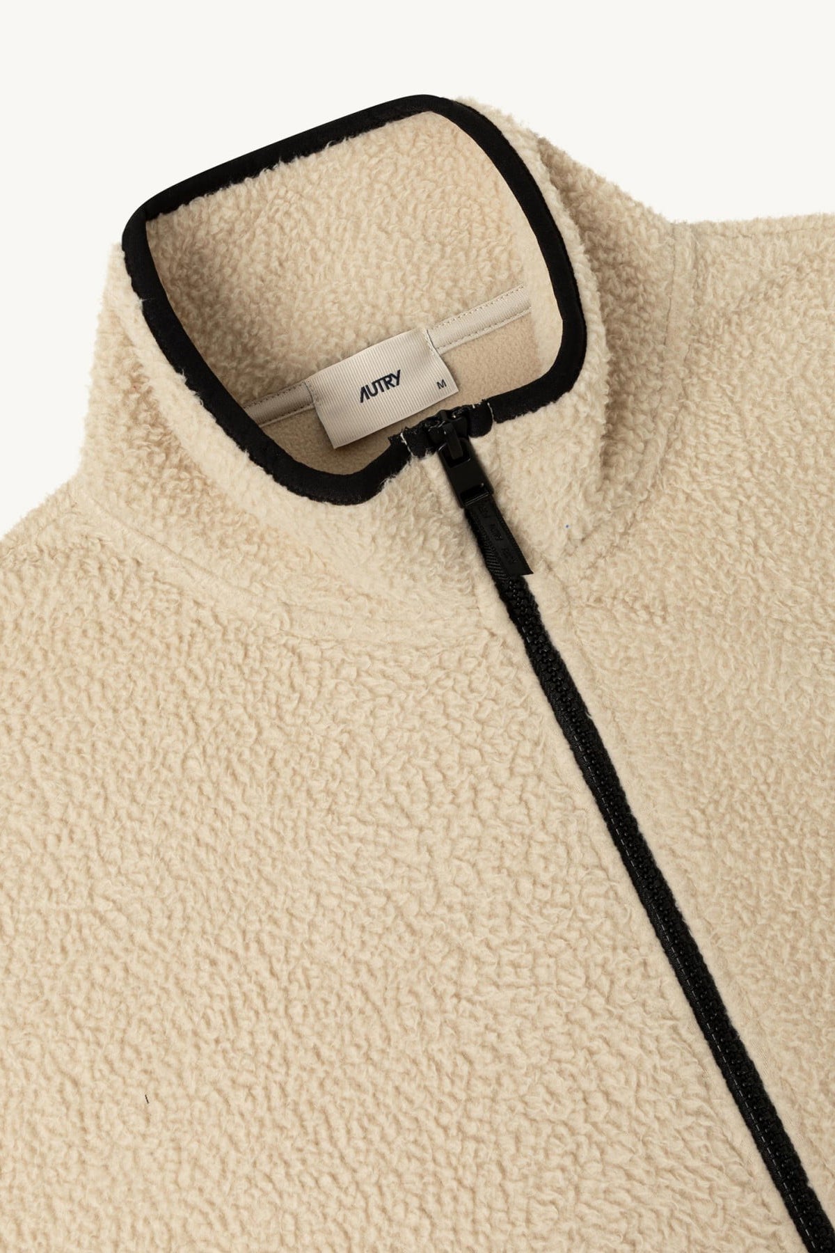 Licht Teddy-jack in de natuur