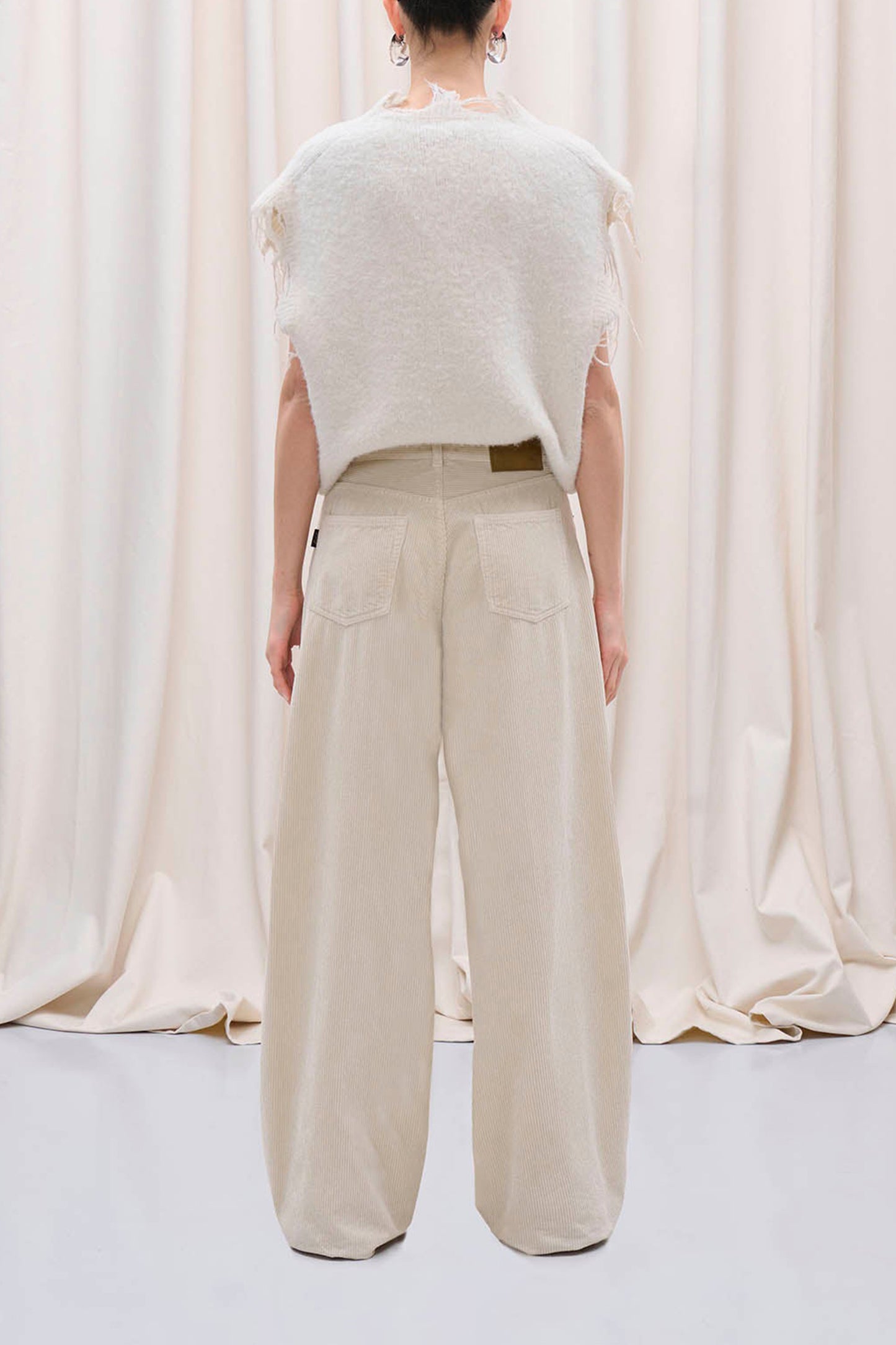 Cordhose Bethany Velvet Vic in EcruHaikure - Anita Hass