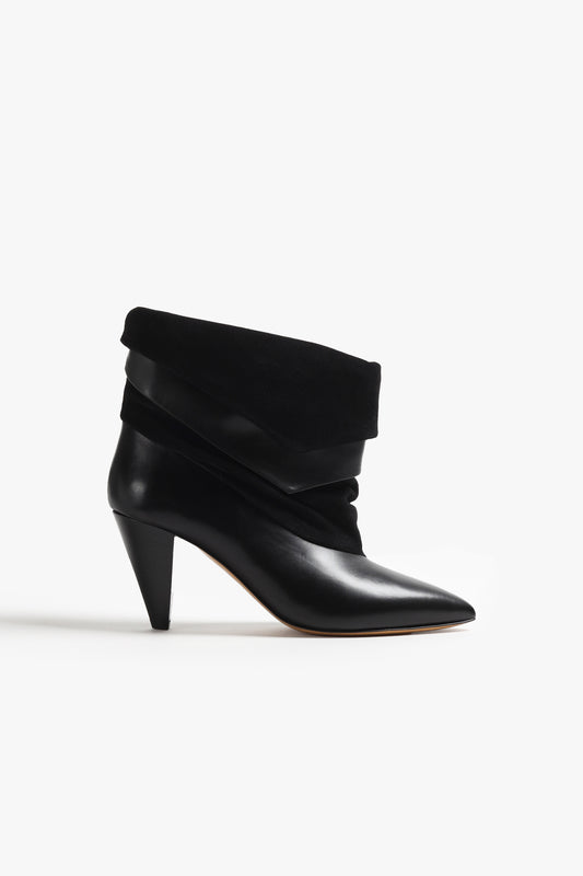 Lyone Boots in Black