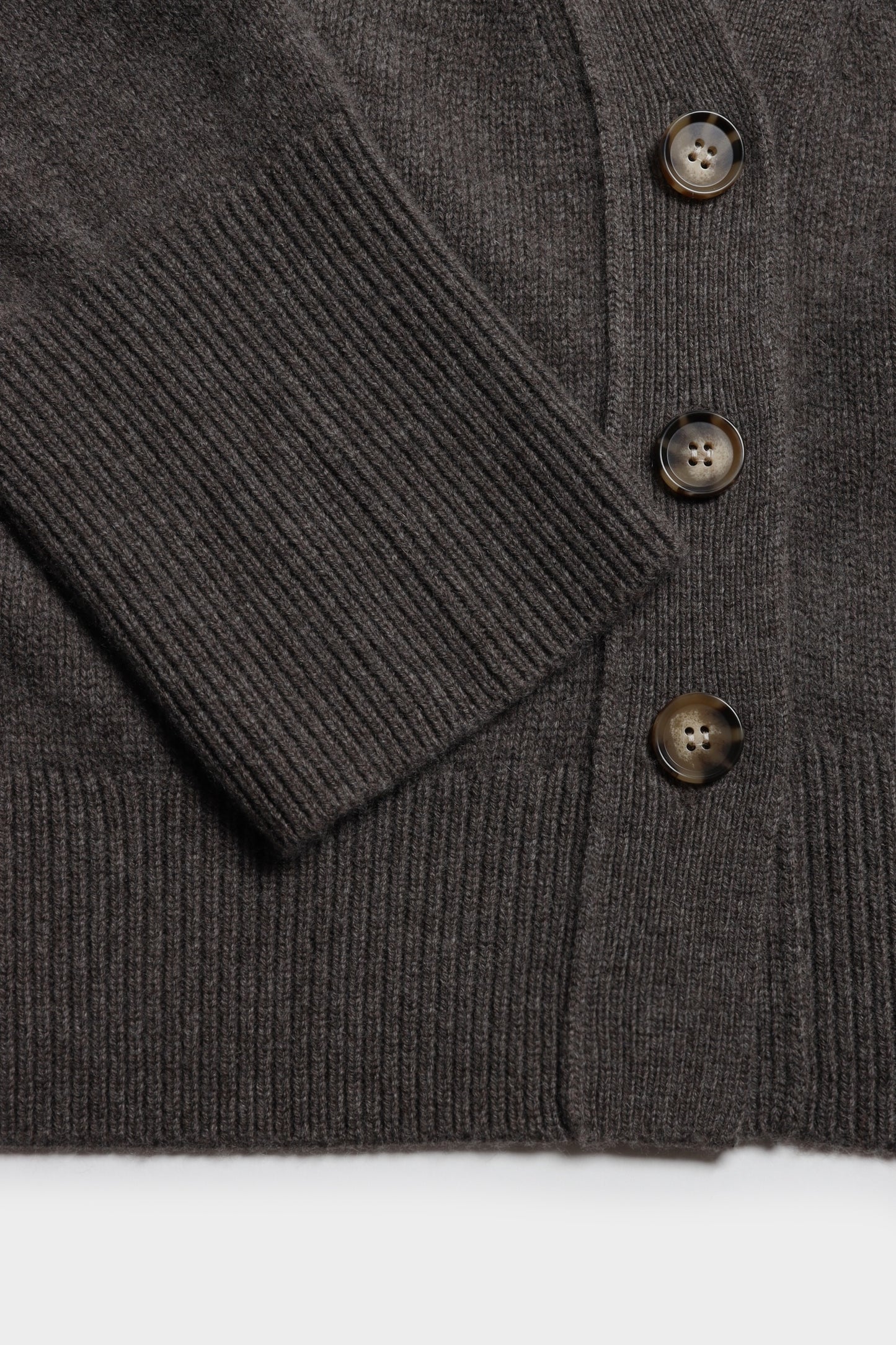 Cardigan Luce in Truffle Ladneri