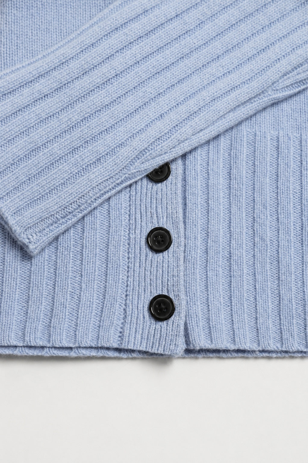 Cardigan Samine in Ice Blue Ladneri