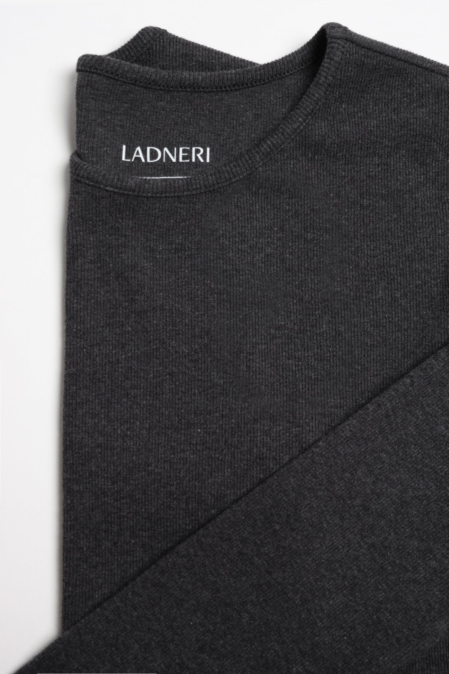 Longsleeve Line in Graphite Melange Ladneri