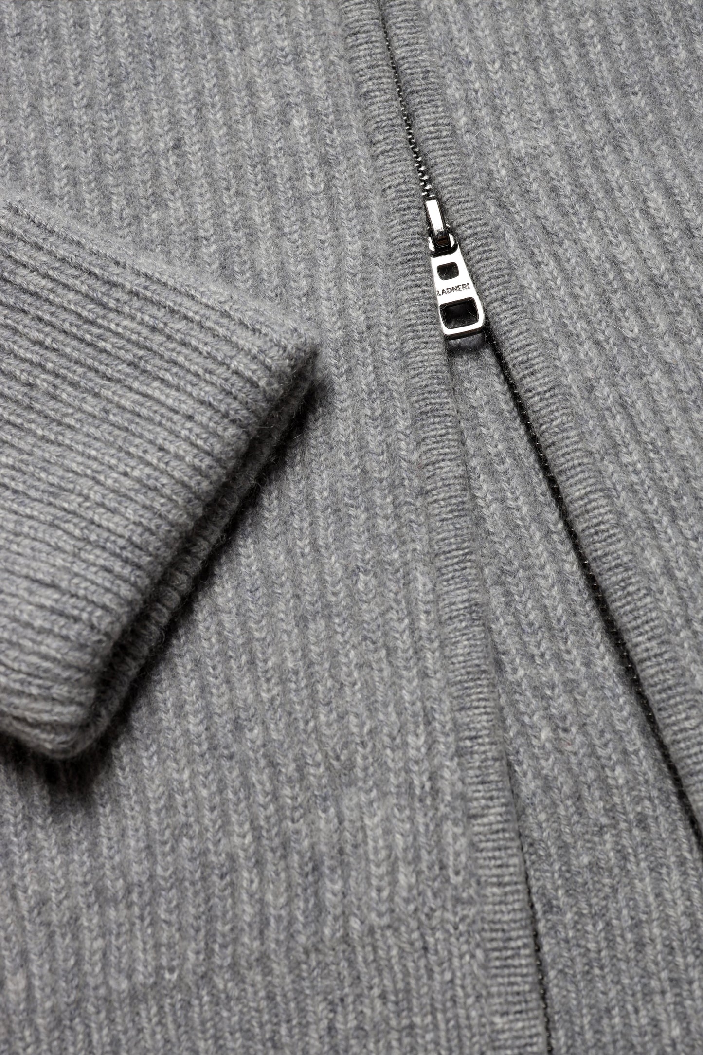 Cardigan Paulie in Mid Grey Melange Ladneri Men