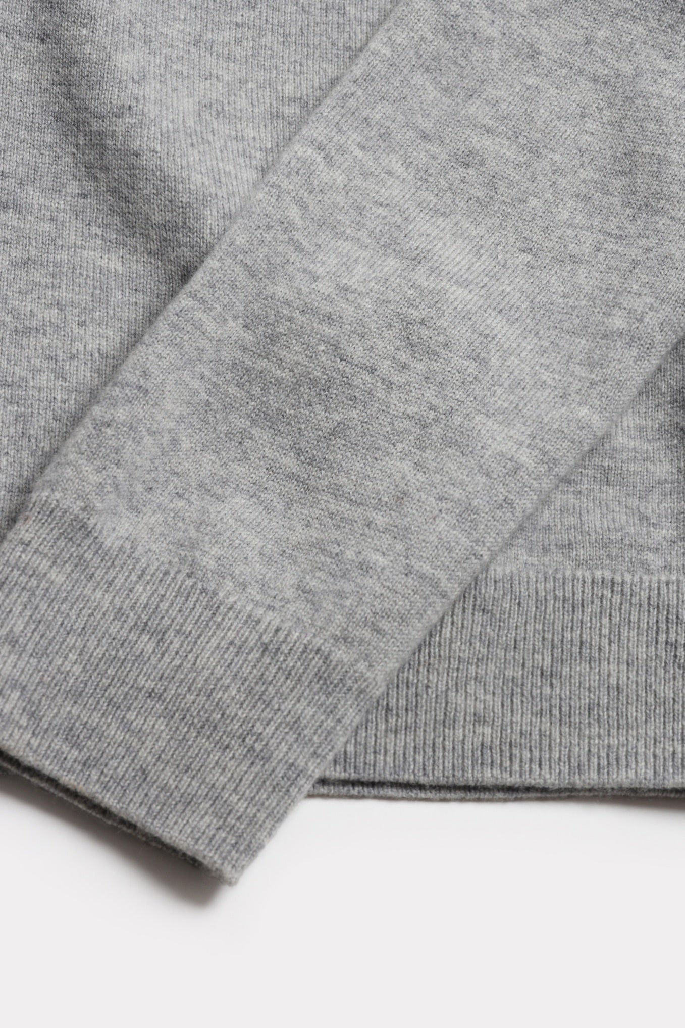 Pullover Pizzo in Hellgrau Ladneri