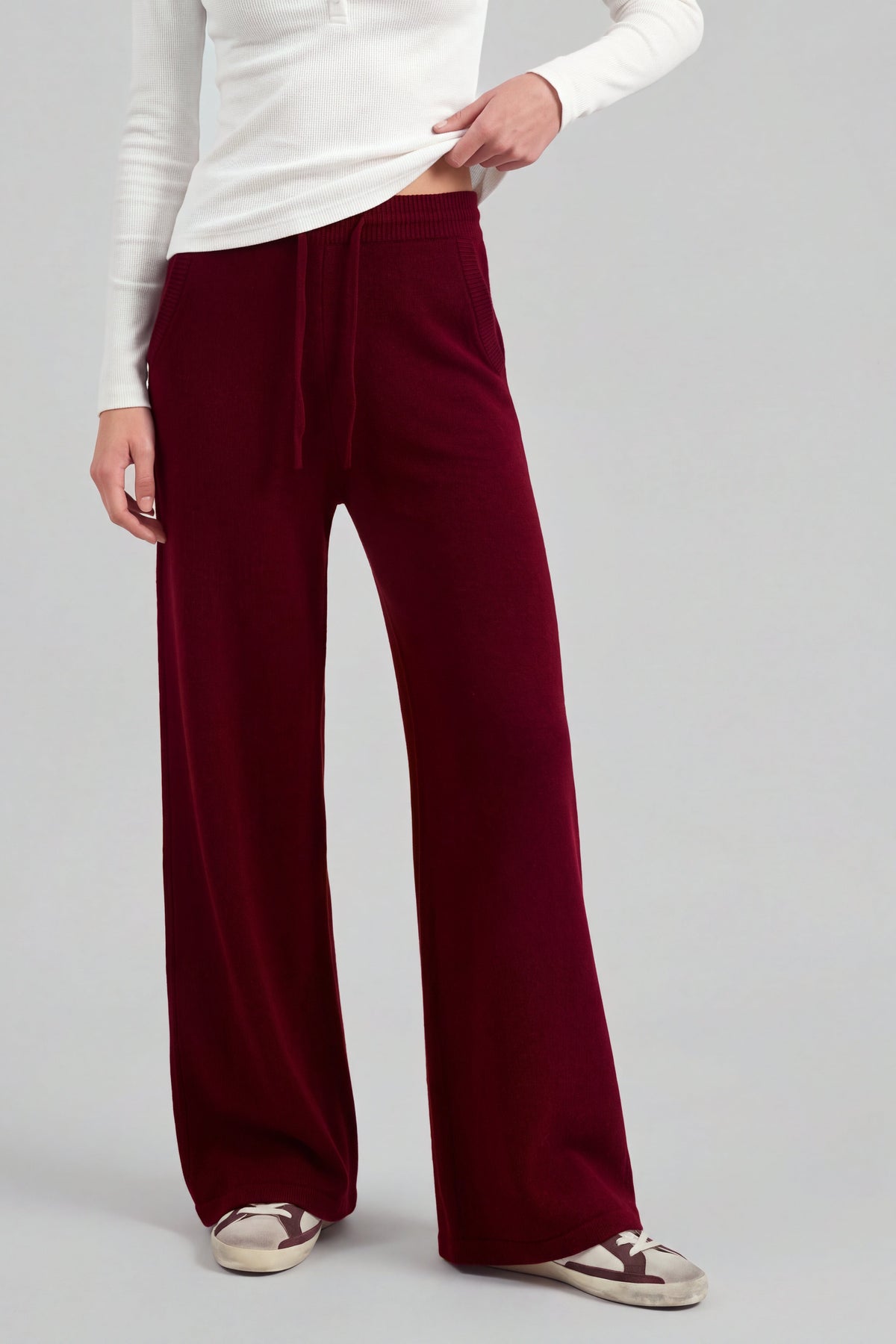 Strick Set in Wine Ladneri – Model ist 1,78 m groß und trägt Gr. S