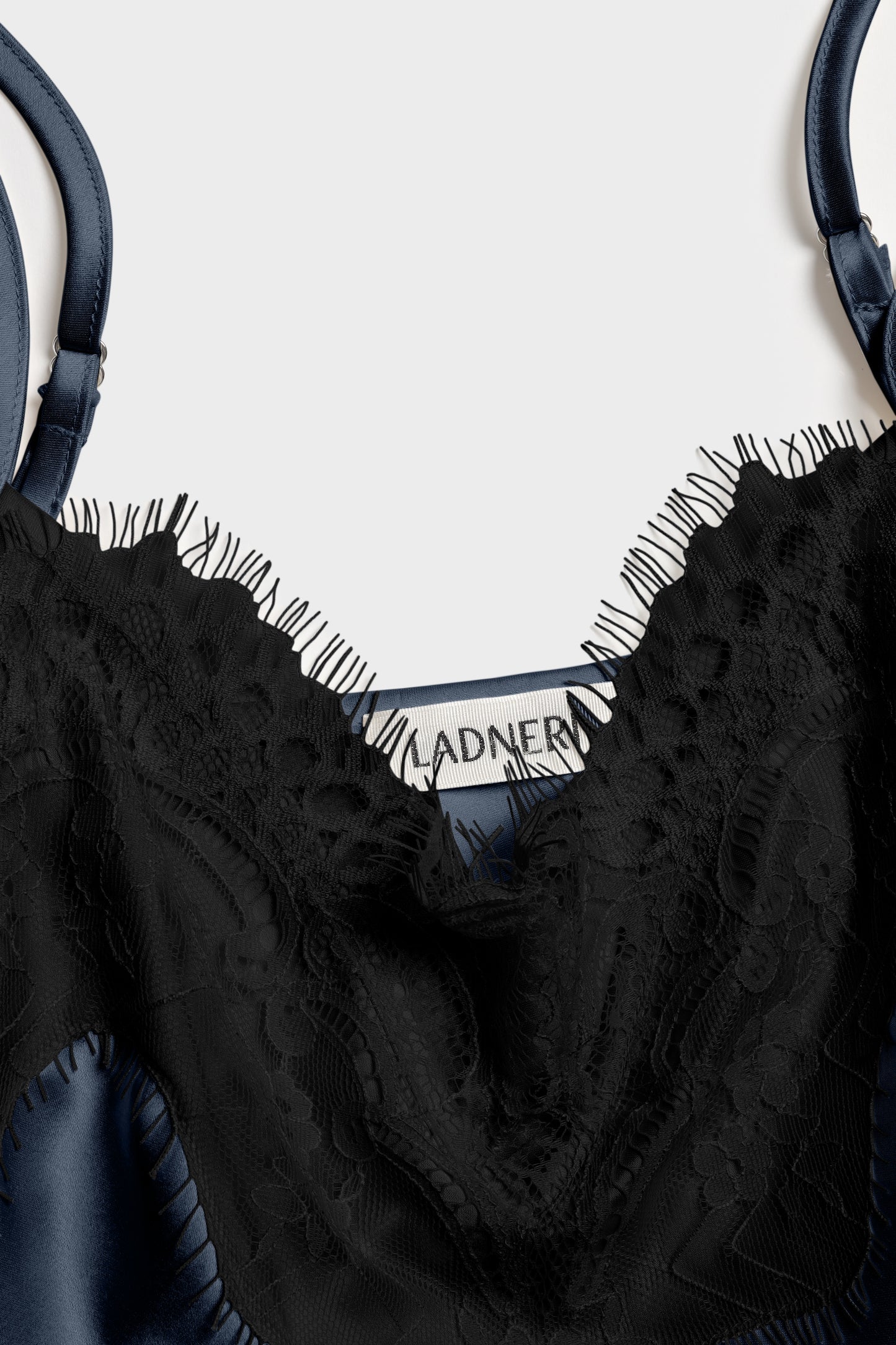 Top Darla in Midnight/Black Ladneri