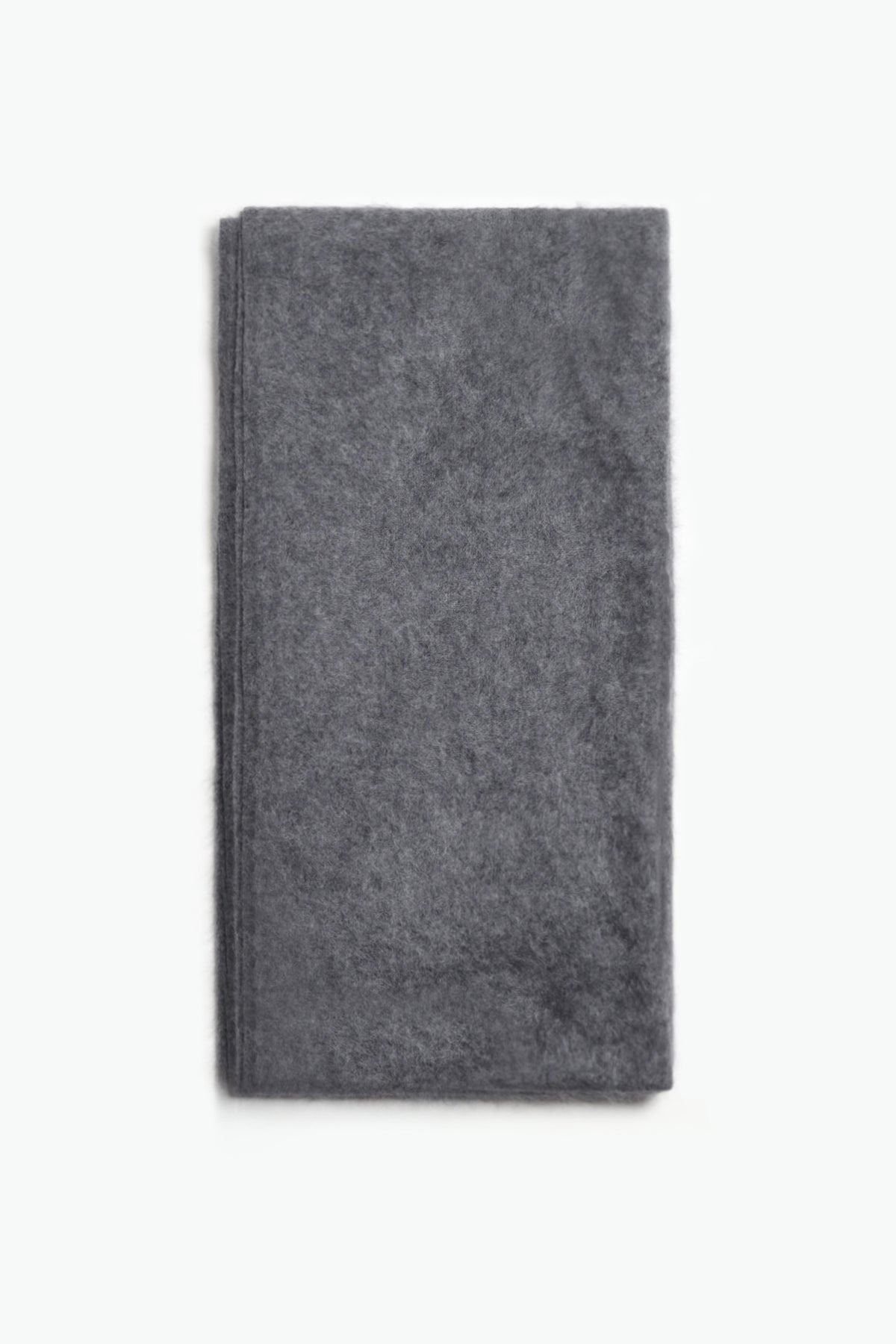 Schal in Graphite Brushed Lisa Yang