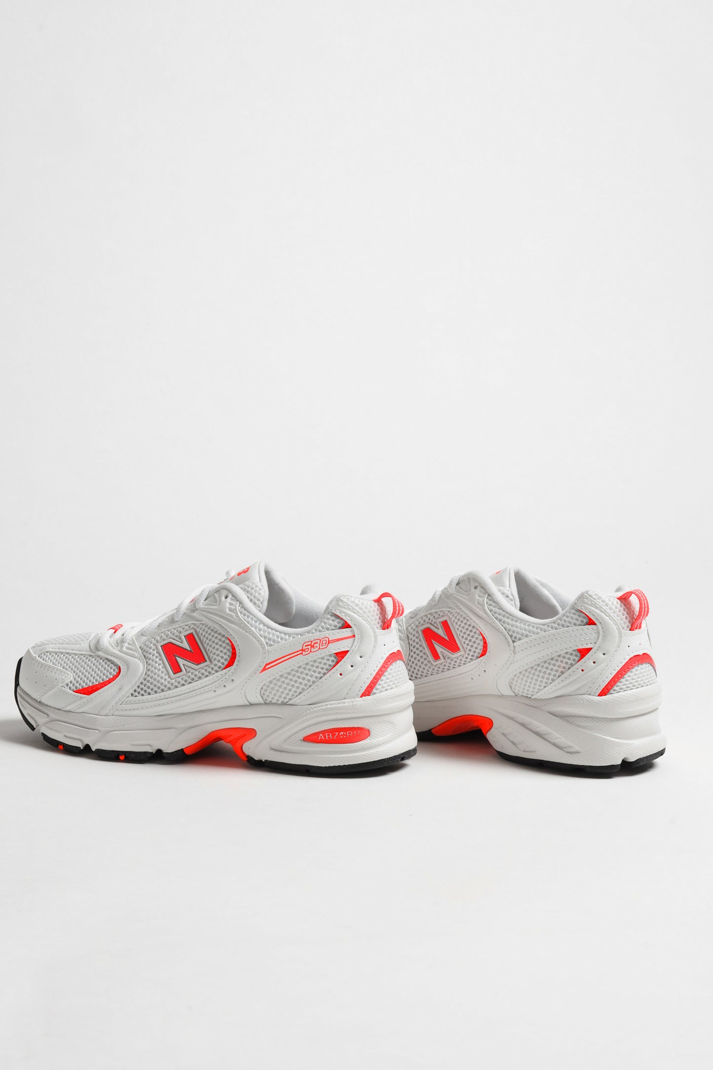530 Sneakers in Sea Salt/Peach Nectar by New Balance - Anita Hass