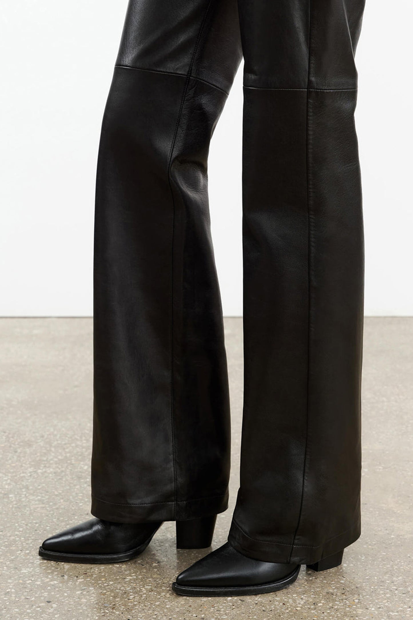 Joan leather trousers in black