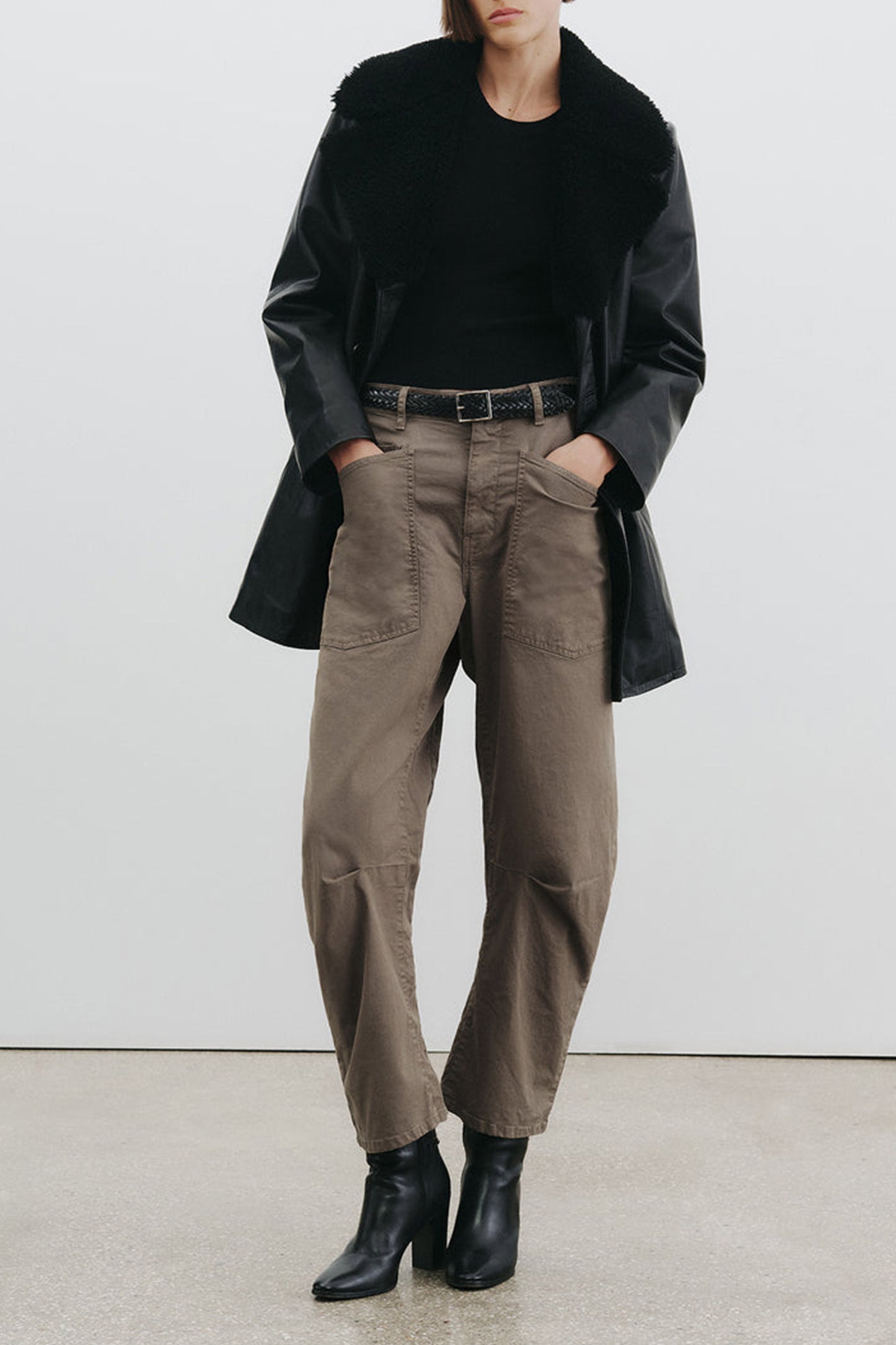 Hose Shon in Army Grey