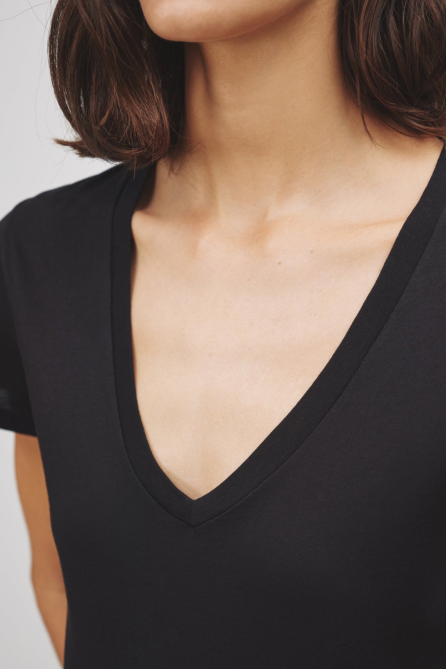 T-Shirt Carol in Jet Black Nili Lotan