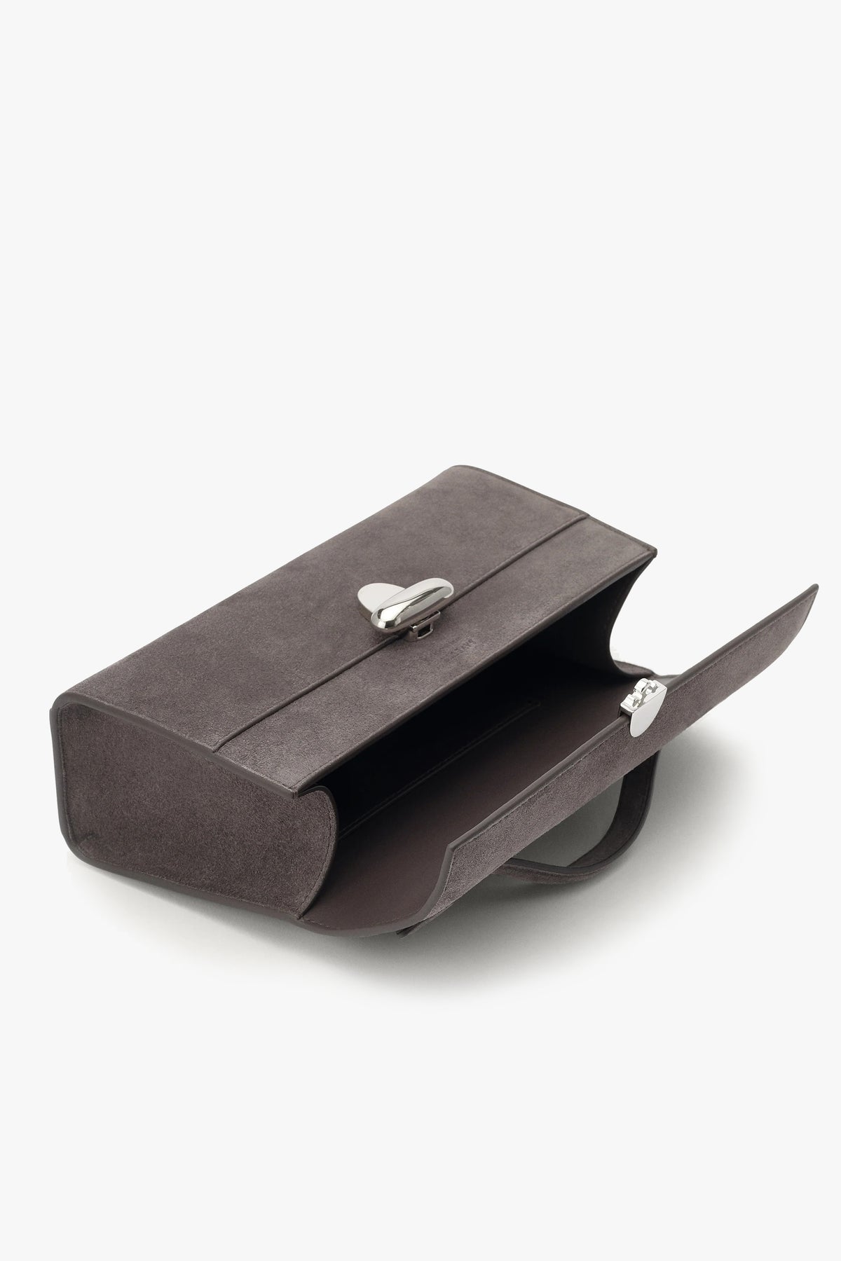 Bolso Symmetry Pochette en ante color Smoke Savette