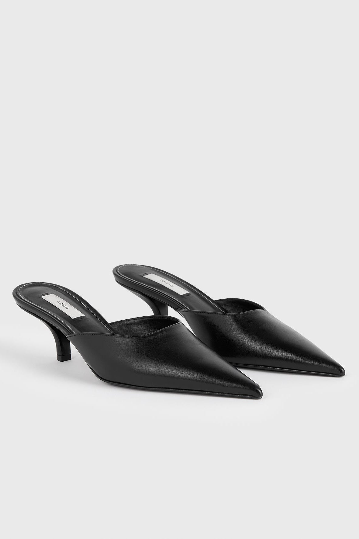 Mules Sharp in Schwarz Toteme