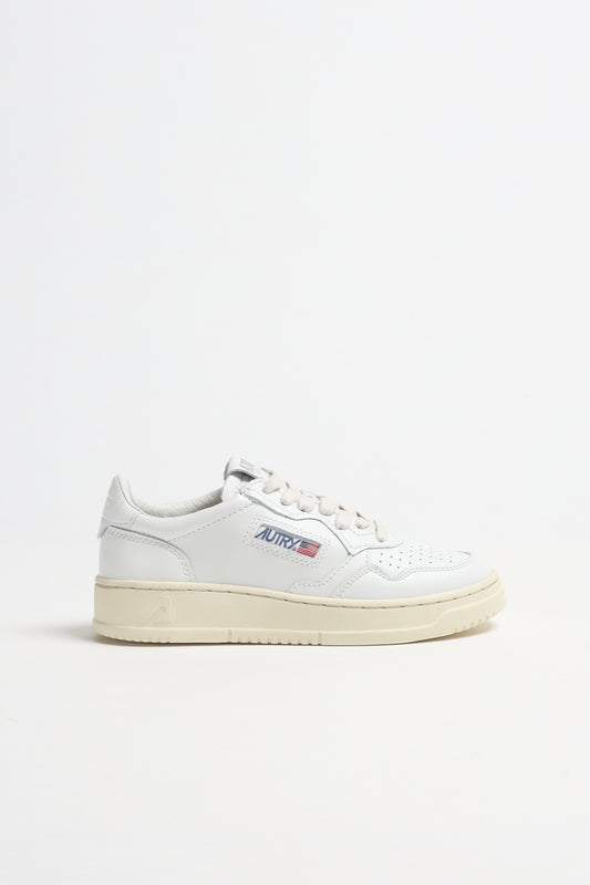 Sneaker Medalist Low in Weiß Autry