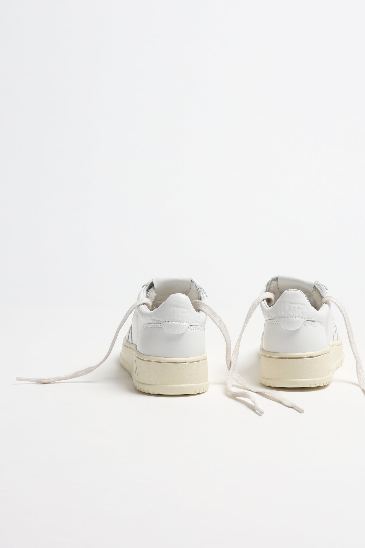 Sneaker Medalist Low in Weiß Autry