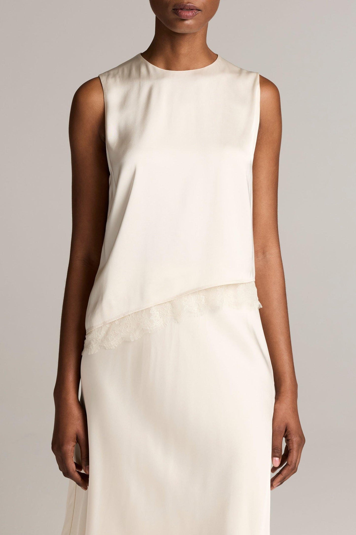 Top Lace Trim in Cream Vince