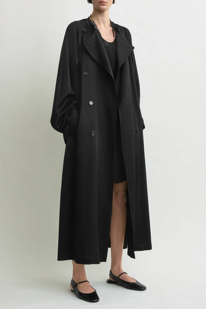 Trenchcoat Draped Satin in SchwarzToteme - Anita Hass