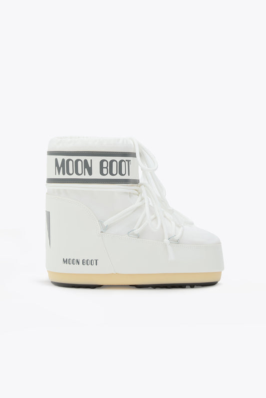 Moon Boot Icon Low in White MonoMoon Boot - Anita Hass