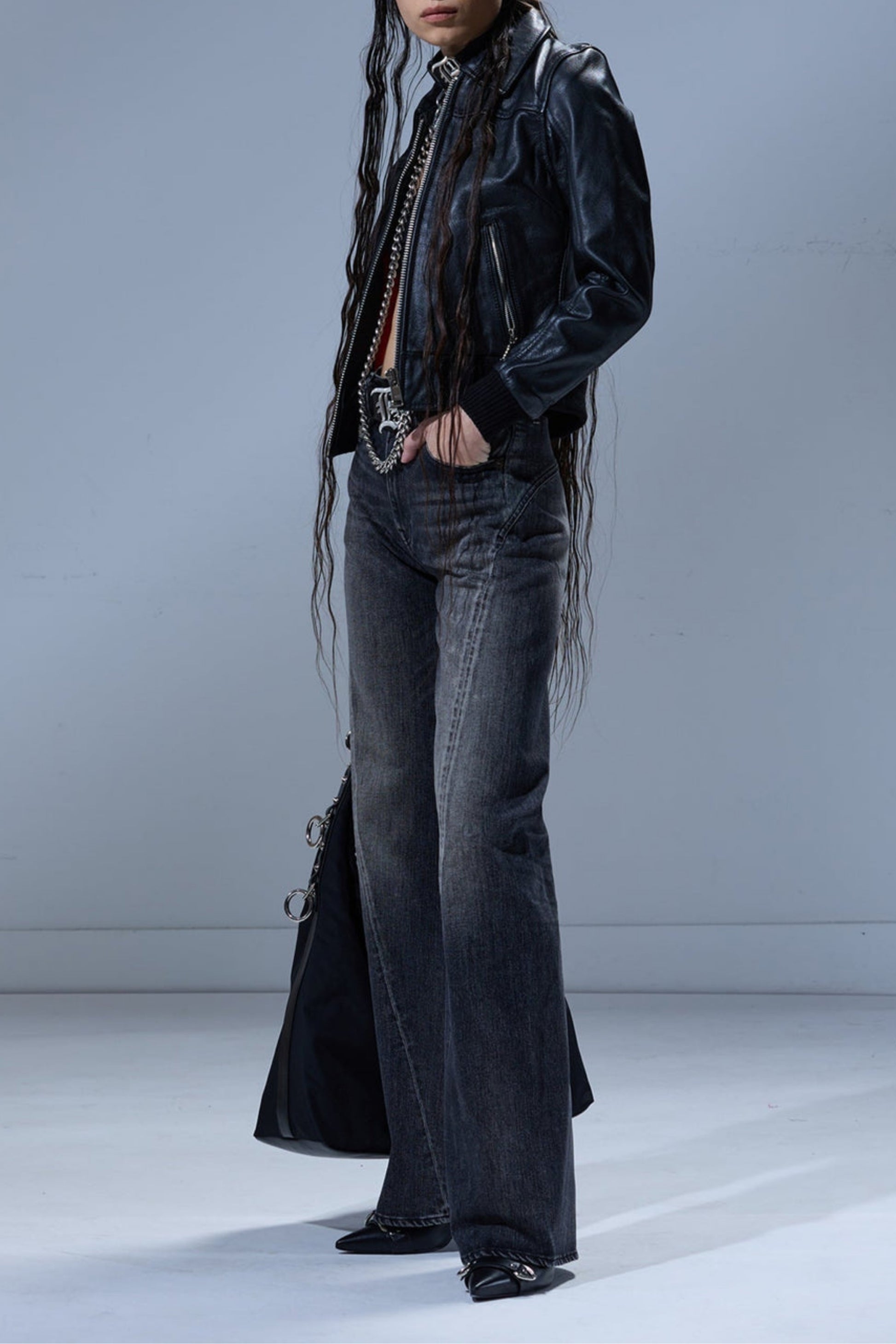 Jeans Twisted Seam Flare in Kennet BlackR13 - Anita Hass