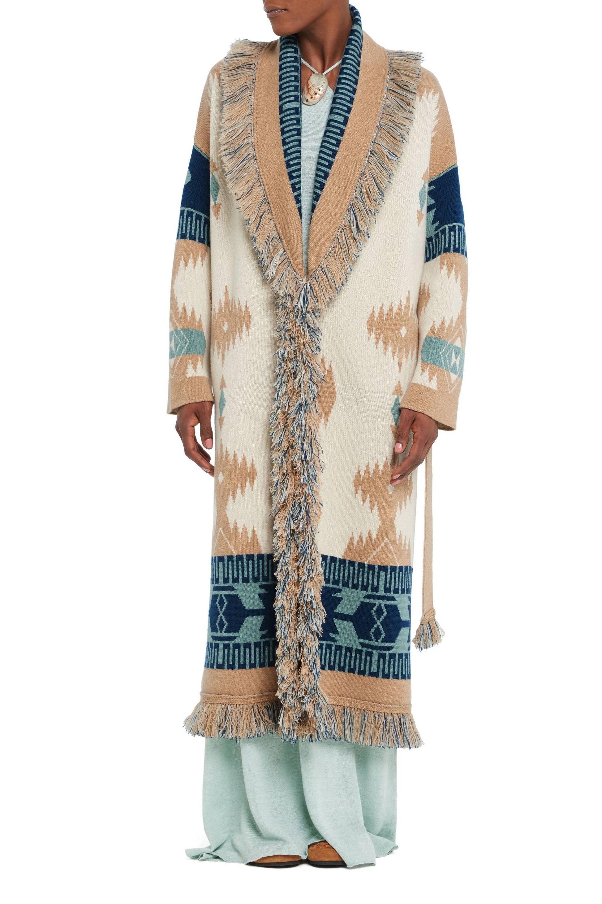 Strickmantel Icon Jacquard in SandAlanui - Anita Hass