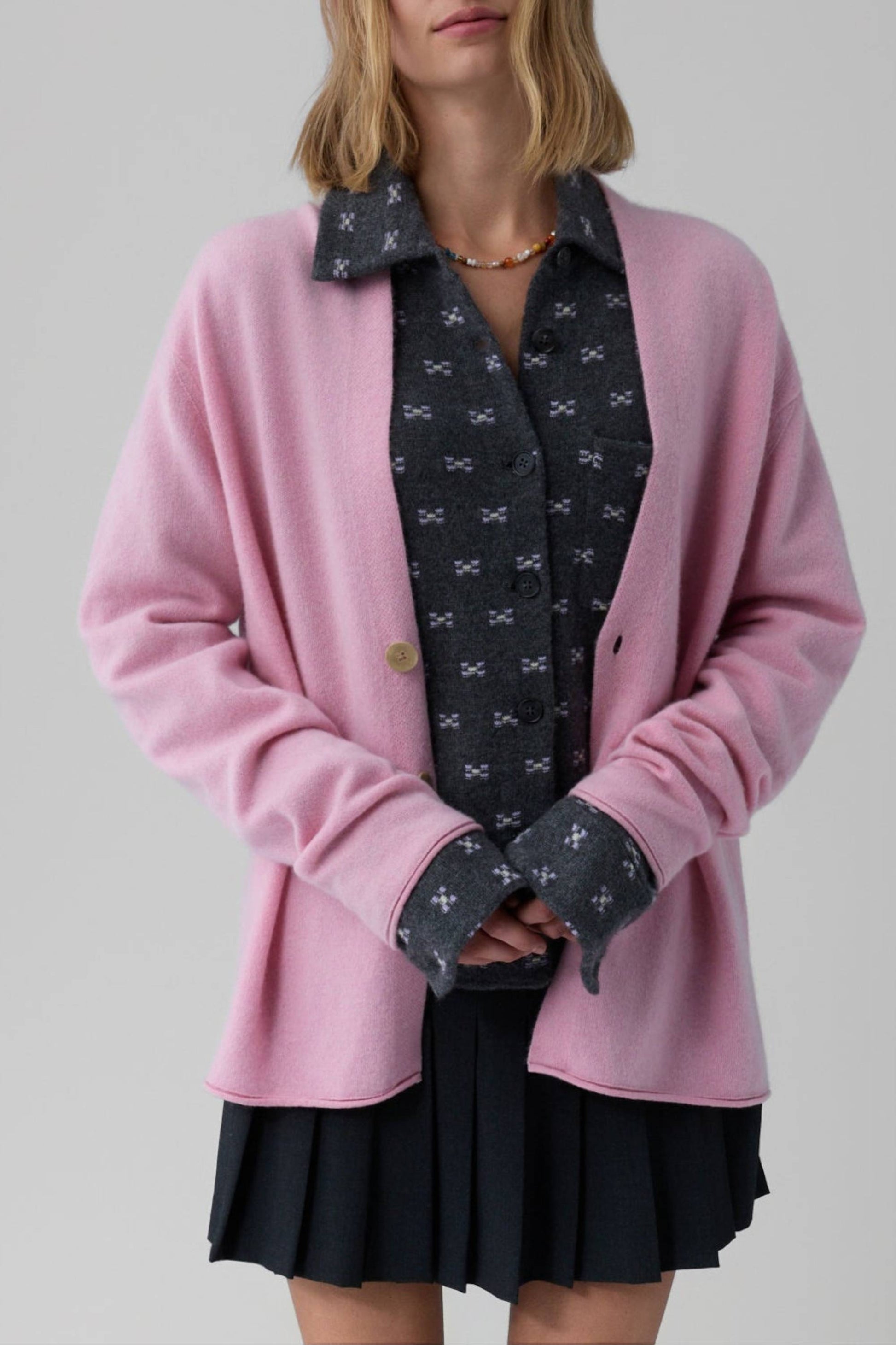 Cardigan Everywear in DaybreakGuest in Residence - Anita Hass