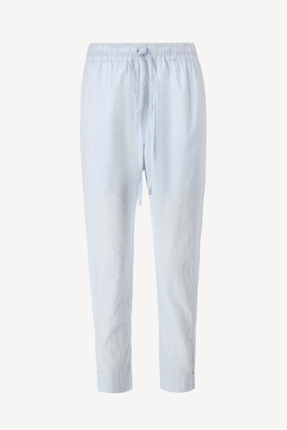 Hose Draper in SkylightXírena - Anita Hass