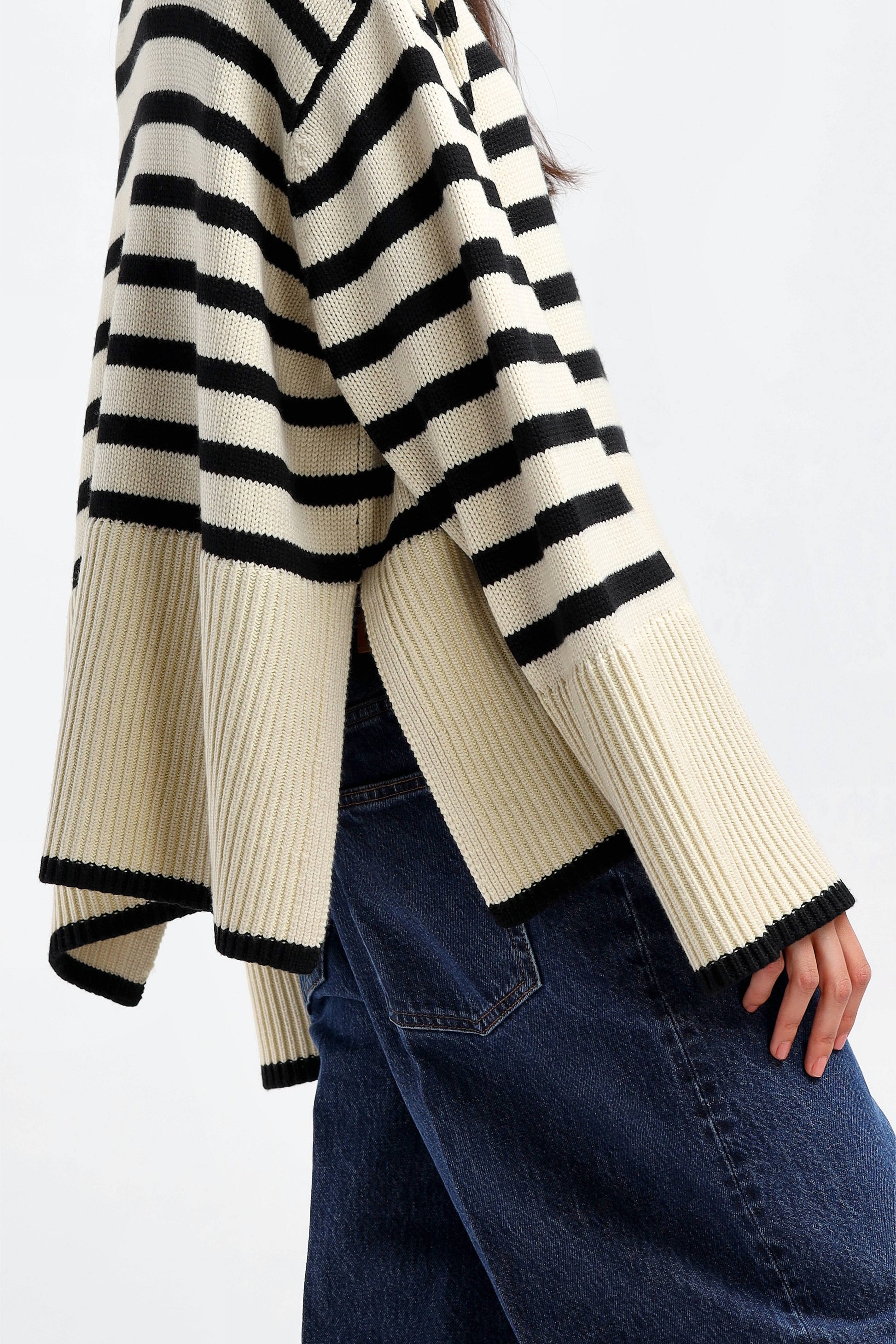 Pullover Signature Stripe in Light SandToteme - Anita Hass