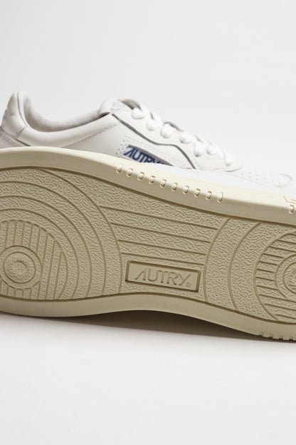 Sneaker Medalist Mules in White