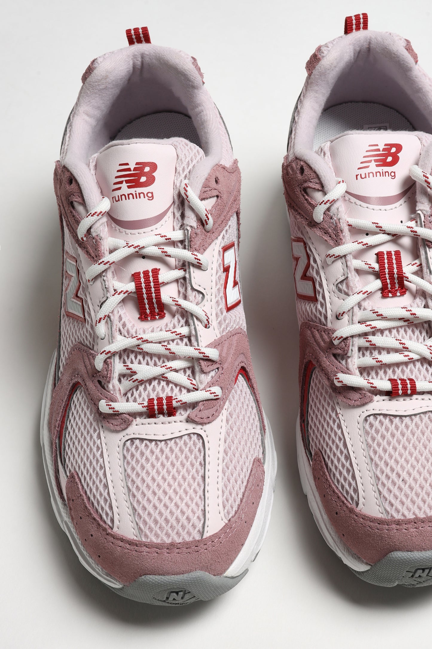 Sneaker 530 en palo de rosa/sal rosa