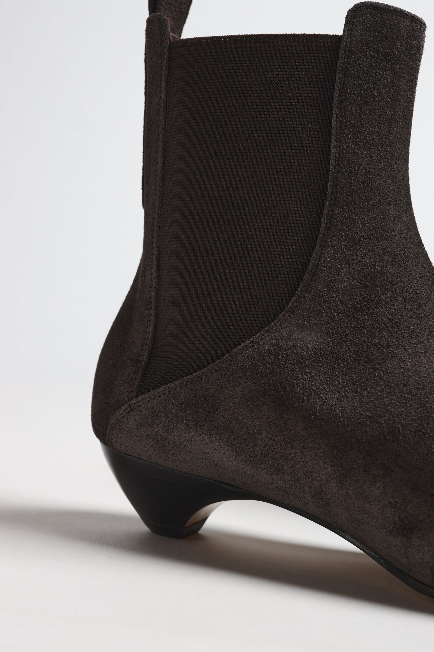 Boots Allegra Chelsea in Pepe SuedeLe Monde Beryl - Anita Hass