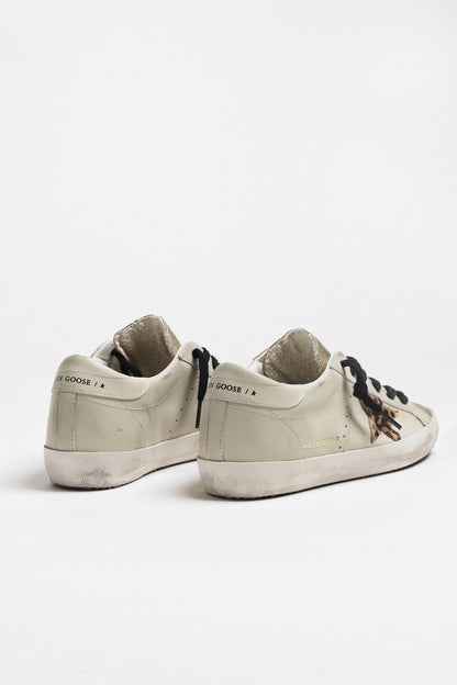 Sneaker Super Star in Light Beige/Dark RedGolden Goose - Anita Hass
