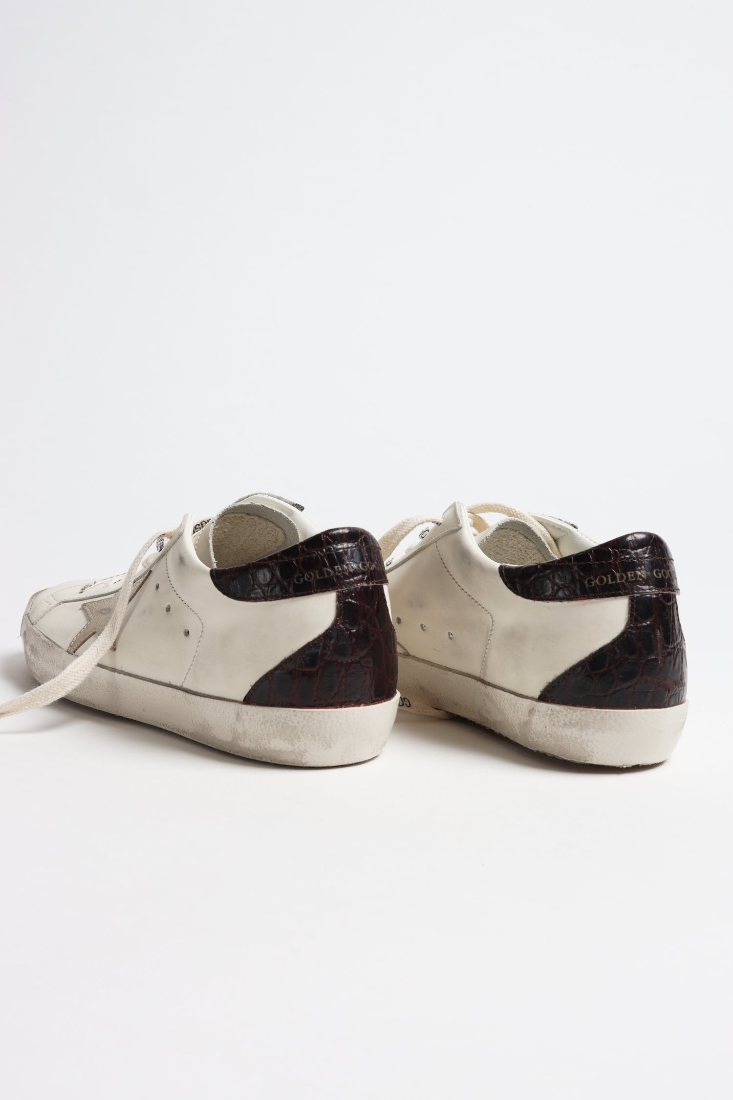 Sneaker Super Star in White/Platinum/BurgundyGolden Goose - Anita Hass