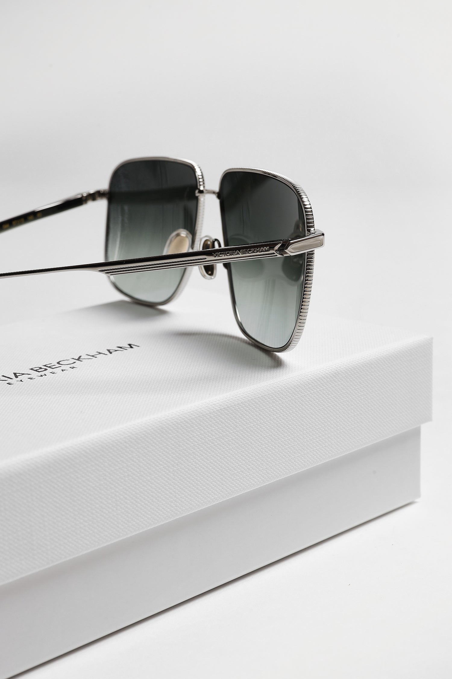 Sonnenbrille VB243S in Silber/GrünVictoria Beckham - Anita Hass