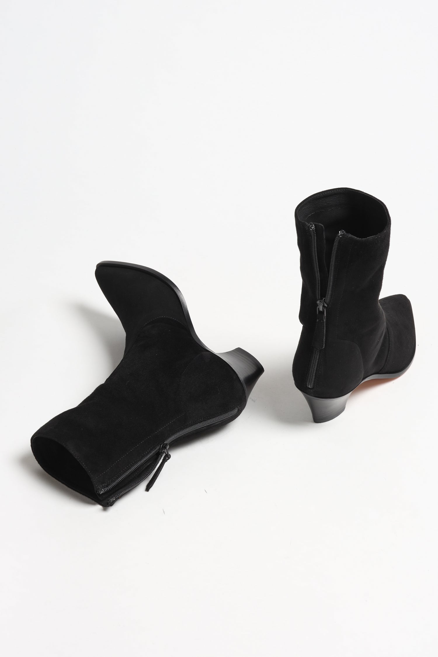 Boots Brunswick 45 in Suede Schwarz Aquazzura