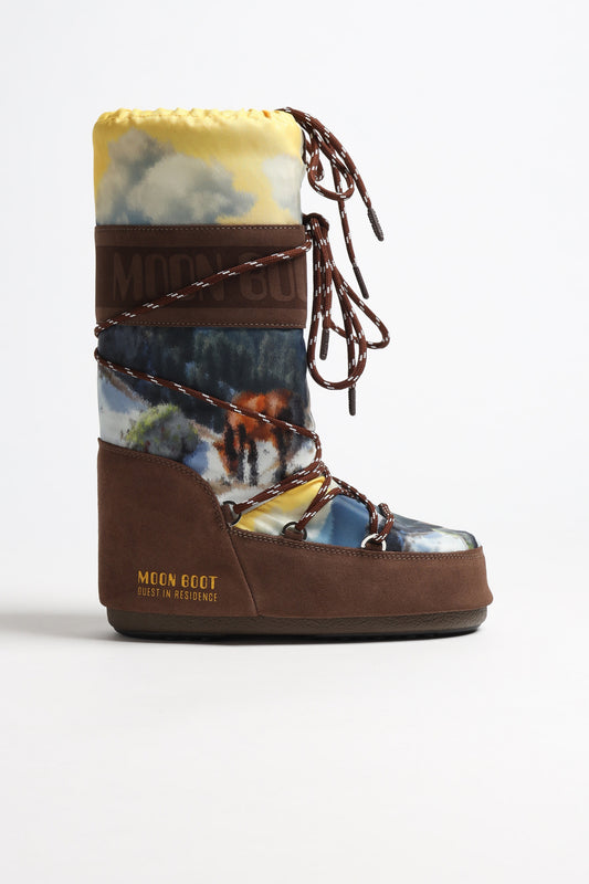 Moon Boot Icon Postcard in Cocoa